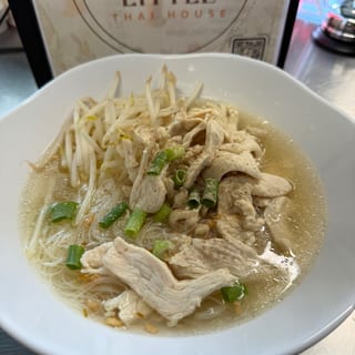 Thai Noodles Soup (Chicken/Shrimp)