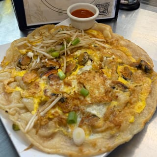 Hoi Tod (Thai Mussel Omelette)